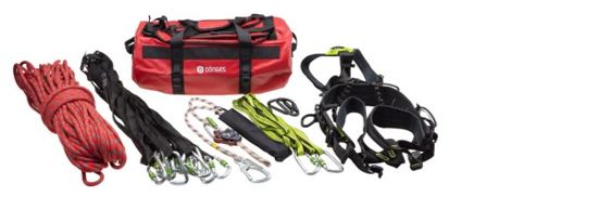 Vaja operative – prekrivanje streh po neurju